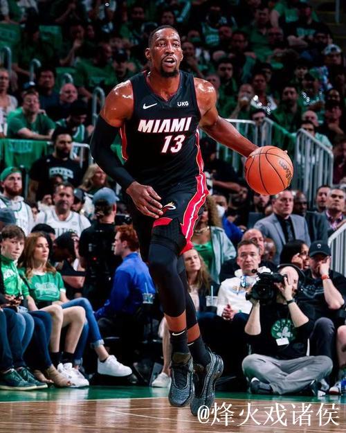 阿德巴约半场高效发挥,贡献13分9板2助1断 阿德巴约半场高效发挥,贡献13分9板2助1断